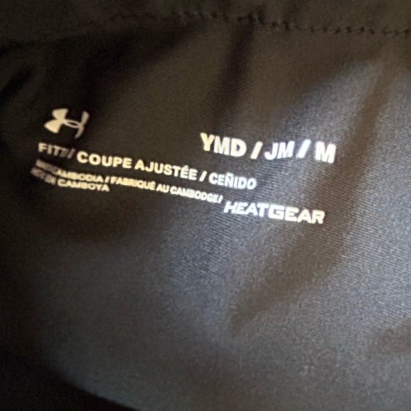 Under Armour Girls 2 in 1 shorts size YMD - Picture 3 of 6